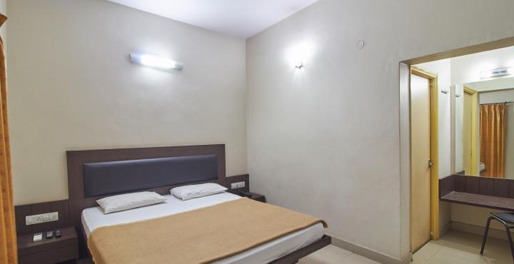 Airlines Hotel Мисор Екстериор снимка